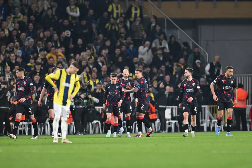 Europa League, Rangers corsari in Turchia: il Fenerbahce di Mourinho ad un passo dall’eliminazione