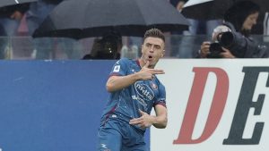 Piatek esulta