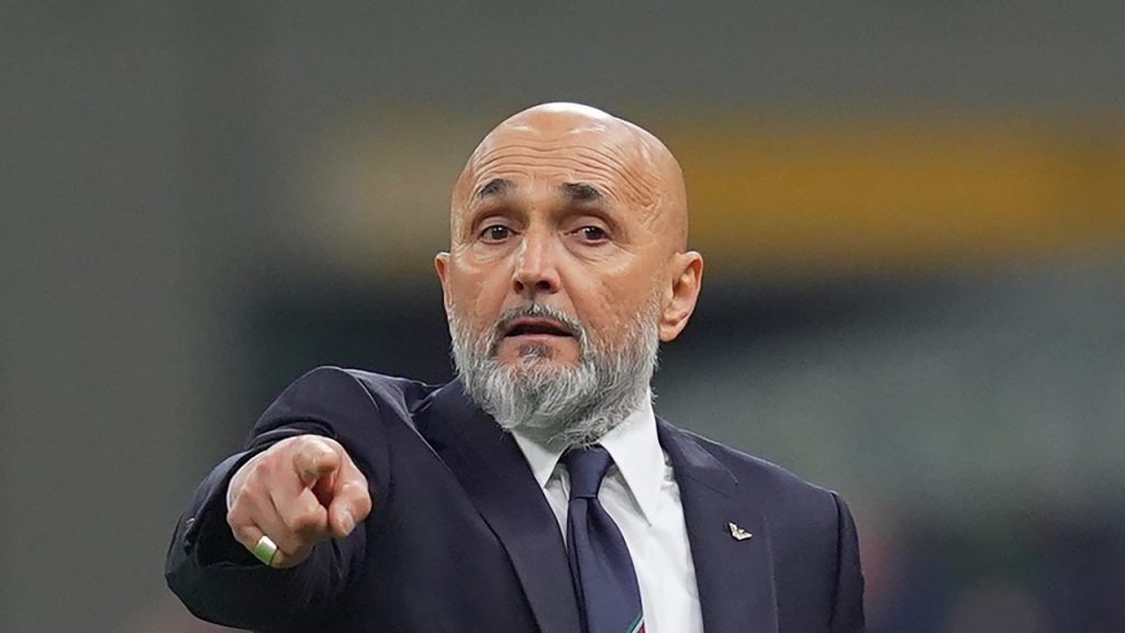 Luciano Spalletti ‘stalker’: gravi accuse da un suo calciatore | “Mi controllava di notte”